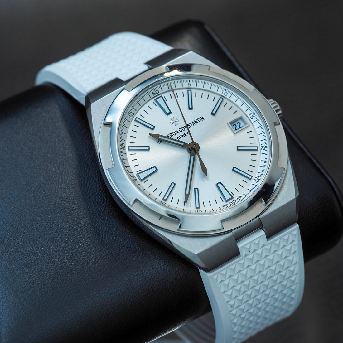 Vacheron Constantin 2018 Overseas White Dial 4500V