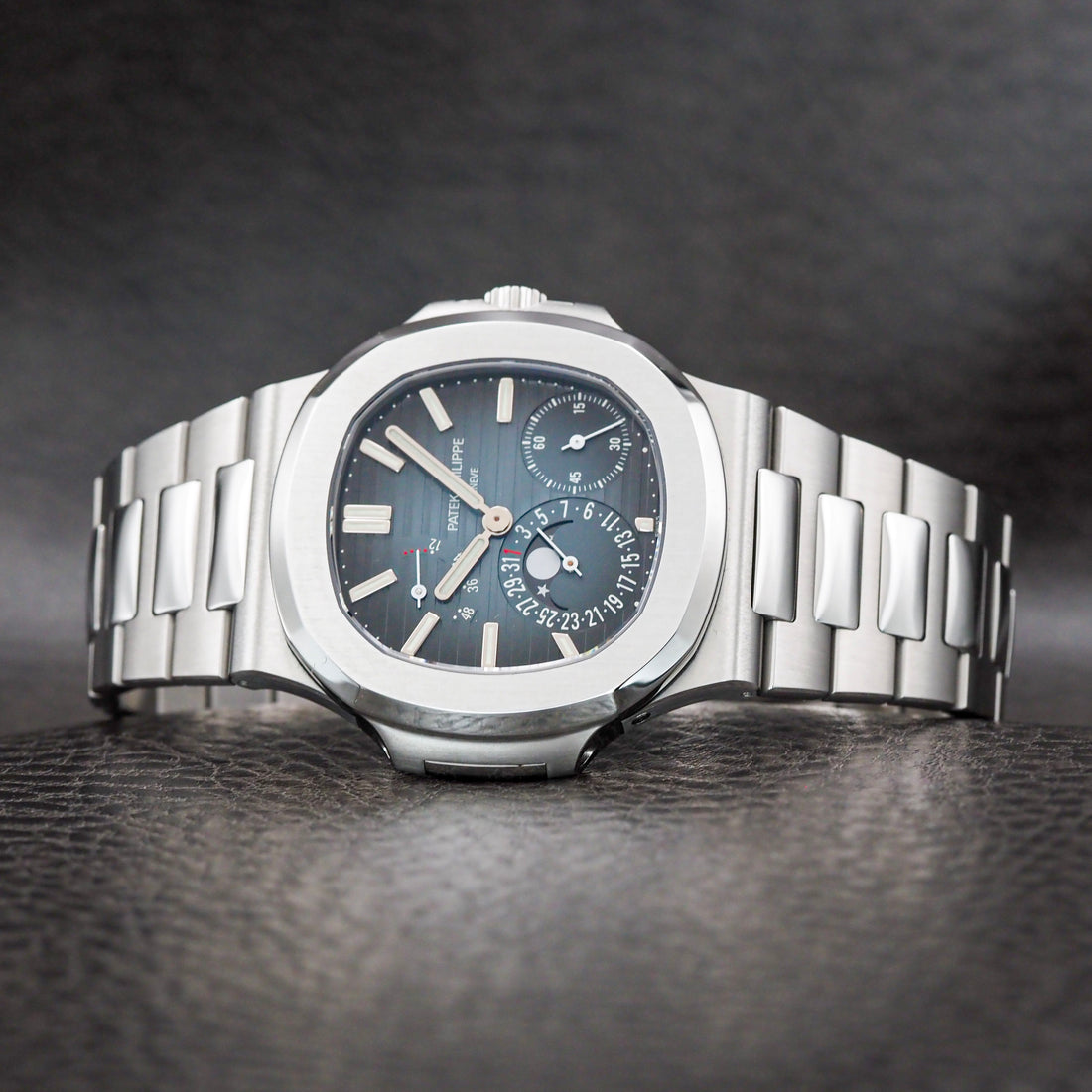 Patek Philippe 5712/1A-001 Nautilius 2020 Full SET Brand New