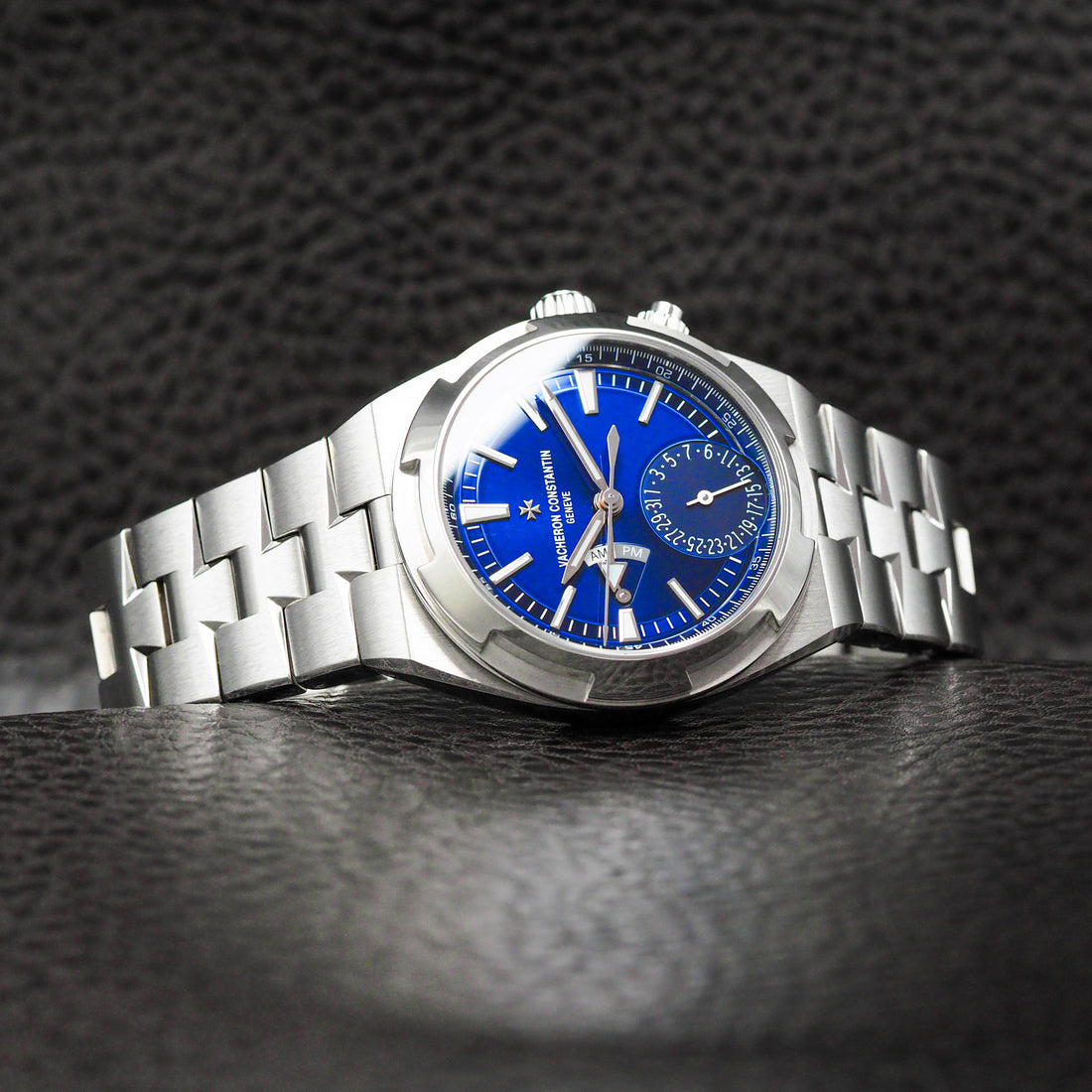 Vacheron Constantin Overseas Dual Time 7900V Sunburst Blue Full Set 2019