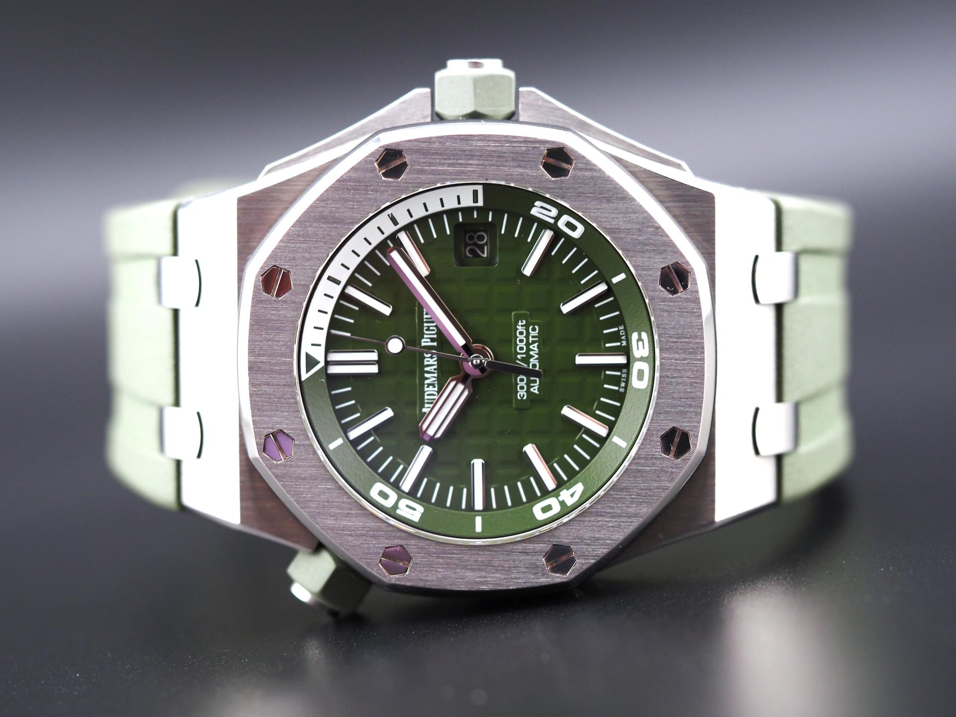 Audemars Piguet Royal Oak Offshore Diver 15710ST.OO.A052CA.01