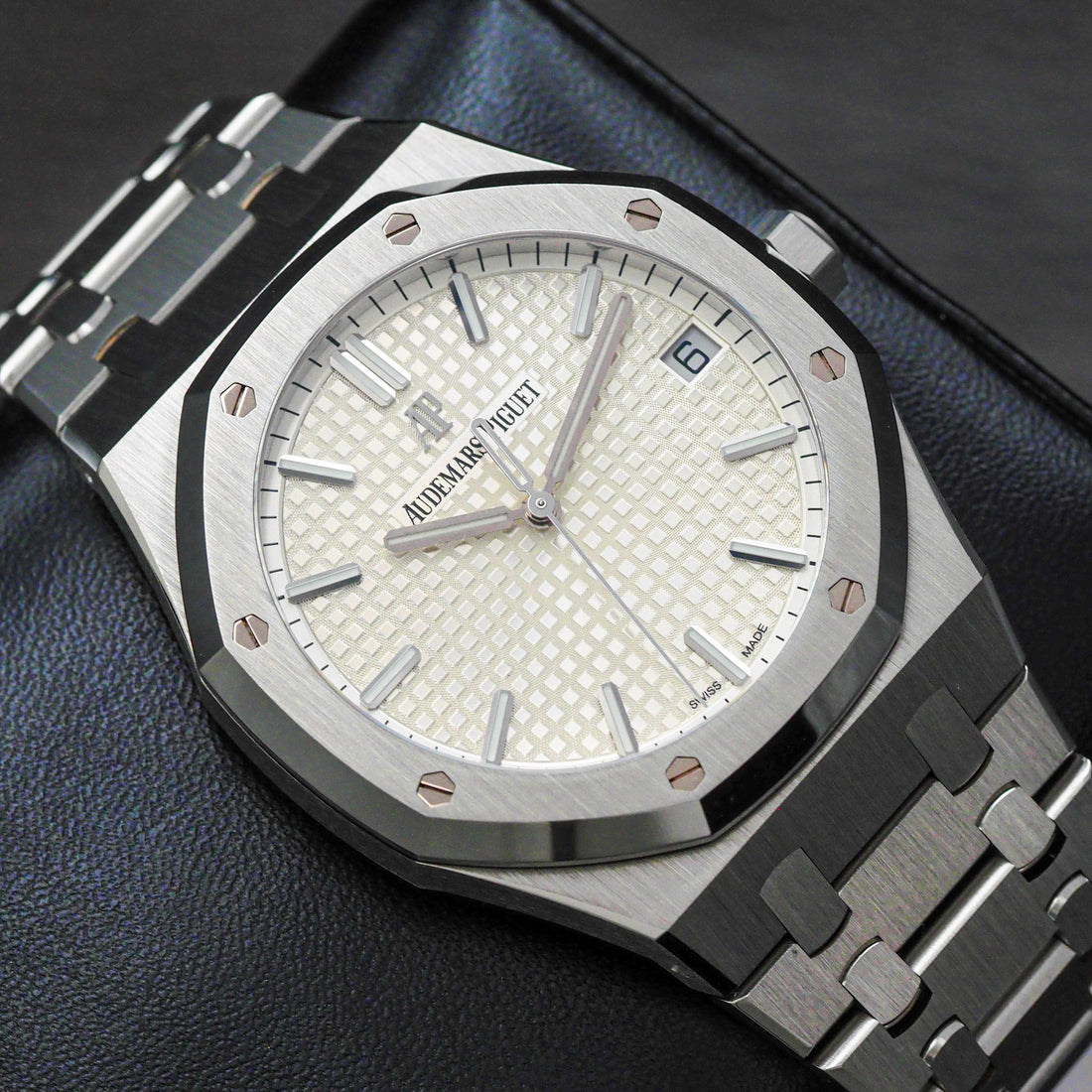 Audemars Piguet Royal Oak 15500ST White Dial