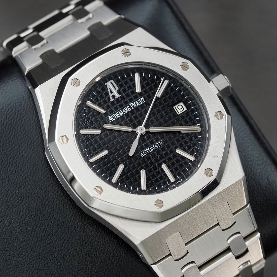 Audemars Piguet Royal Oak 15300ST (2007 Full Set)