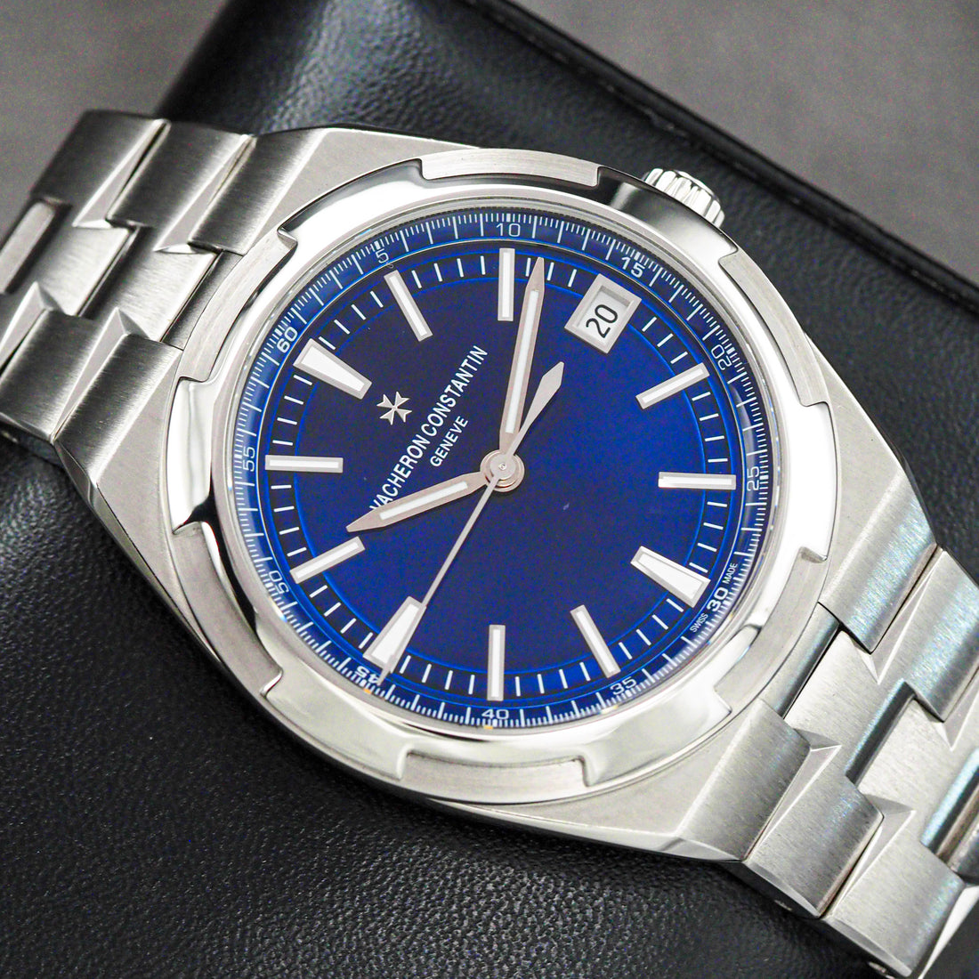 Vacheron Constantin Overseas 4500V Sunburst Blue