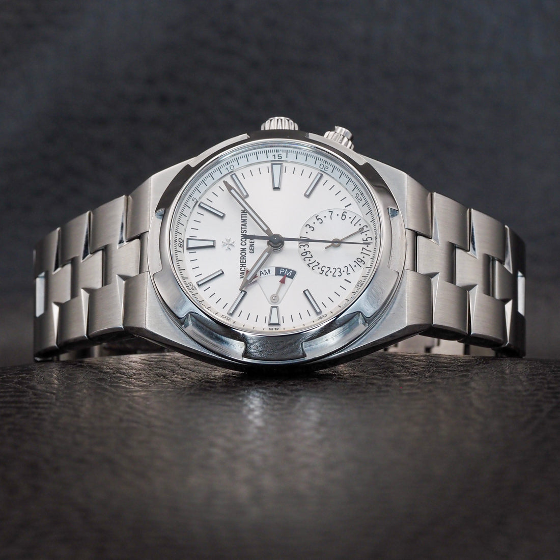 Vacheron Constantin Overseas Chronograph 7900V White Dial (2020)