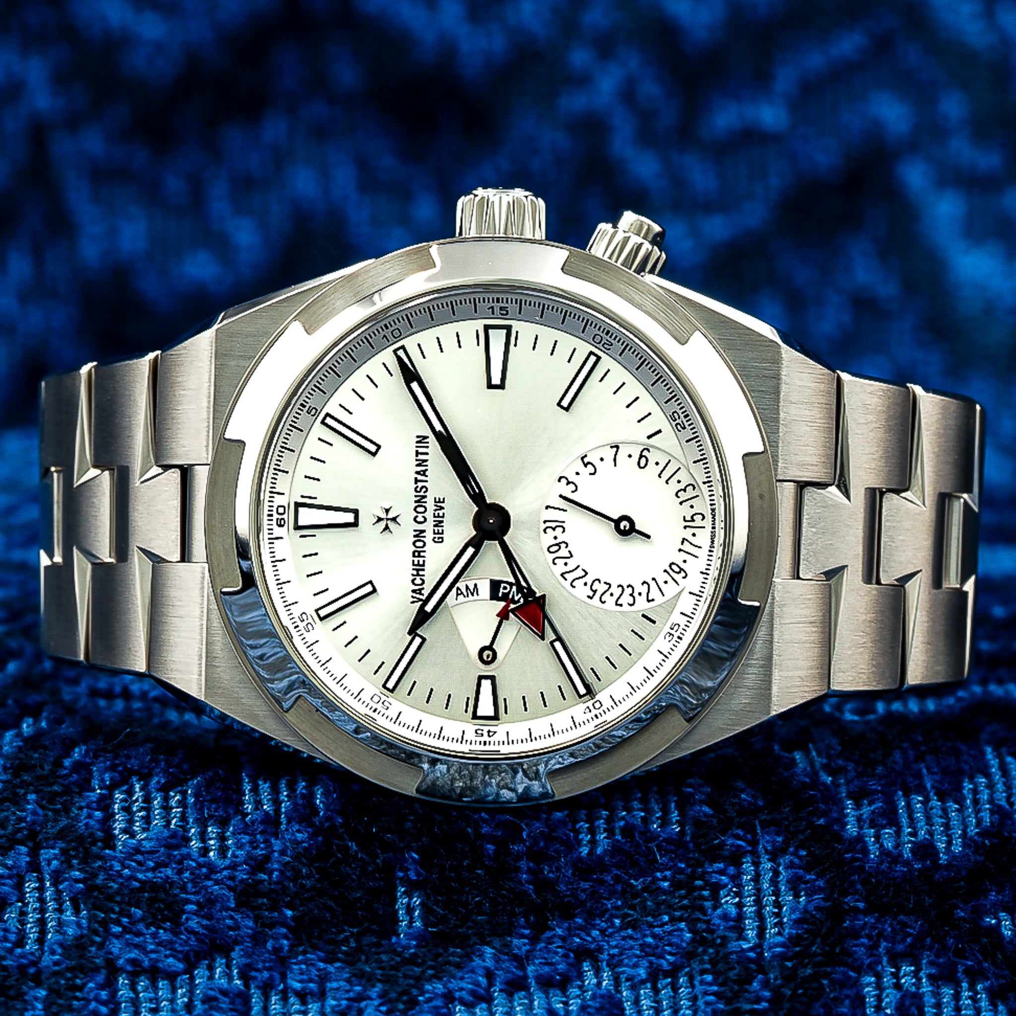 Vacheron Constantin Overseas Dual Time Ref. 7900V Silver Dial | Full Set