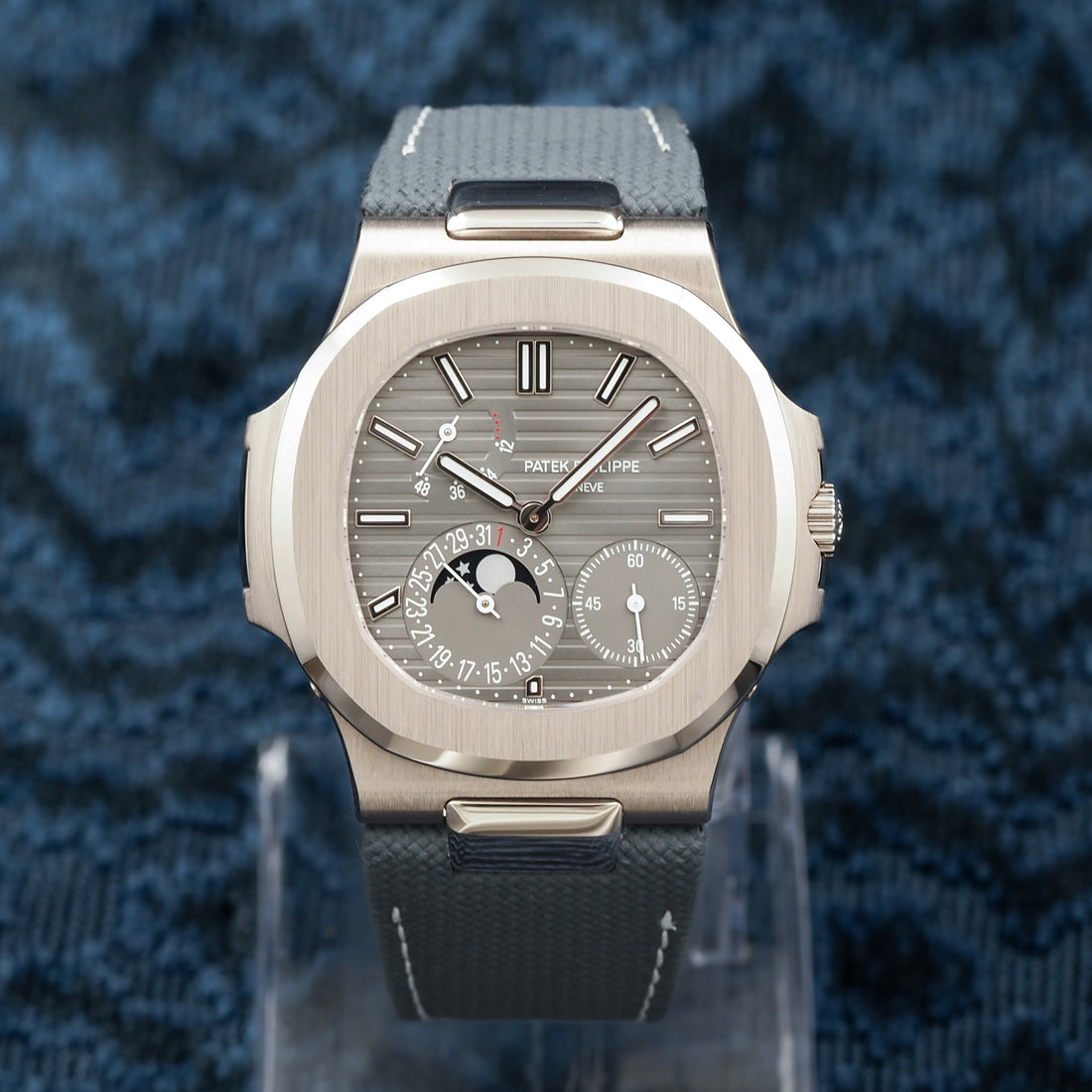 Patek Philippe Nautilus Moon Phase 40 mm White Gold 5712G-001