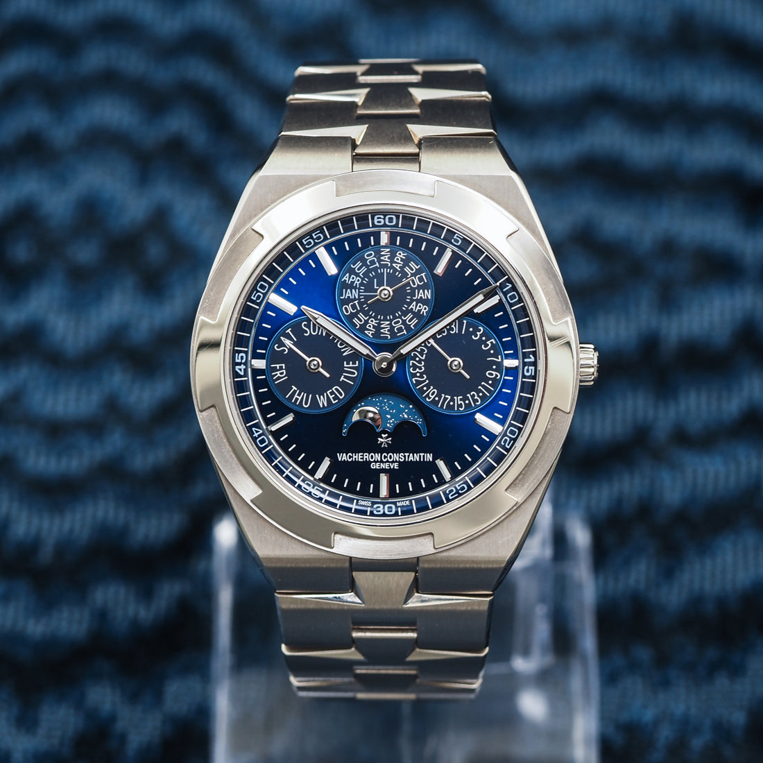 Vacheron Constantin Overseas Perpetual Calendar 41.5 mm 2024 Full Set 4300V/220G-B945