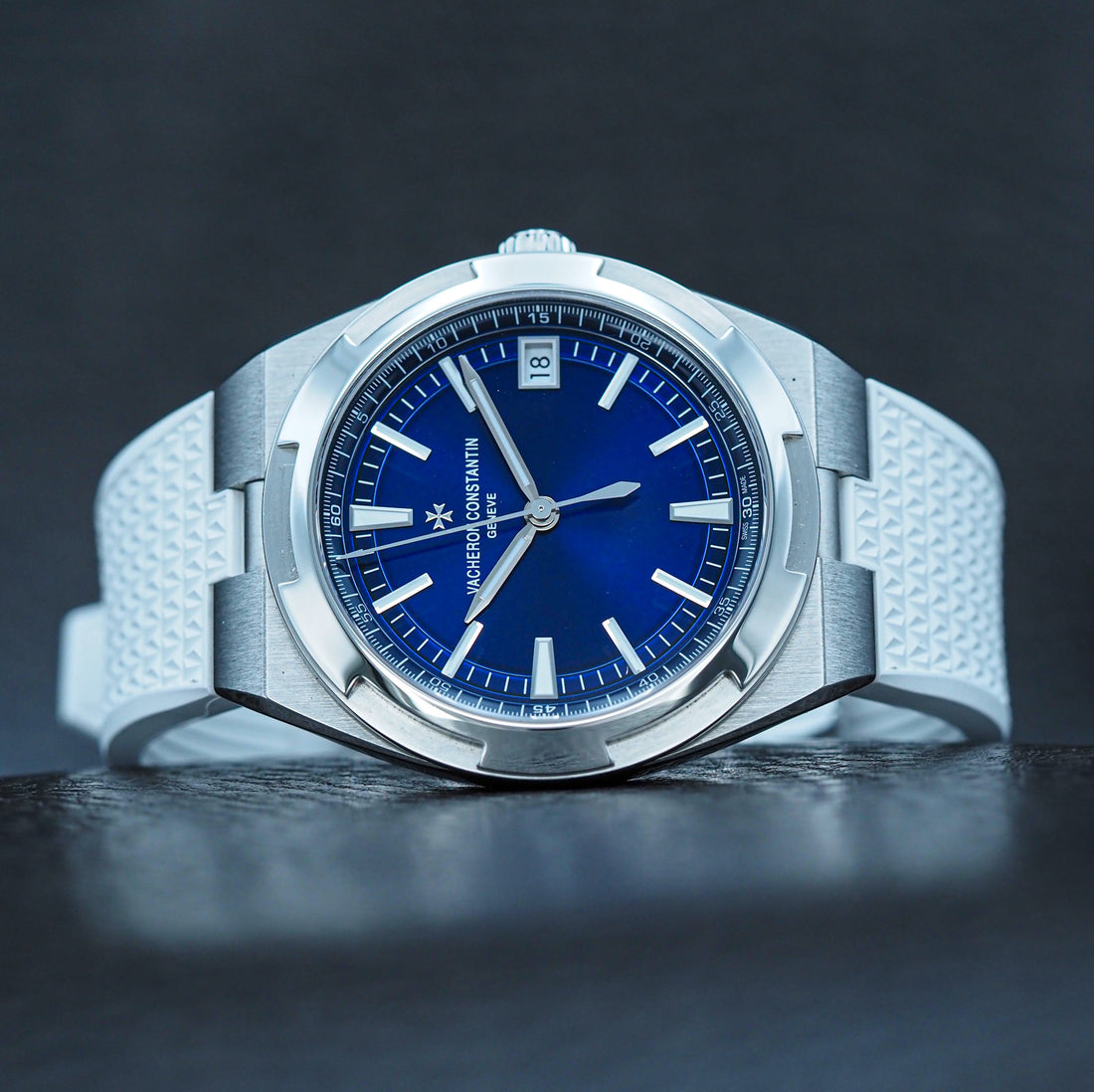 Vacheron Constantin 41mm Full Set Overseas 4500V/110A-B128